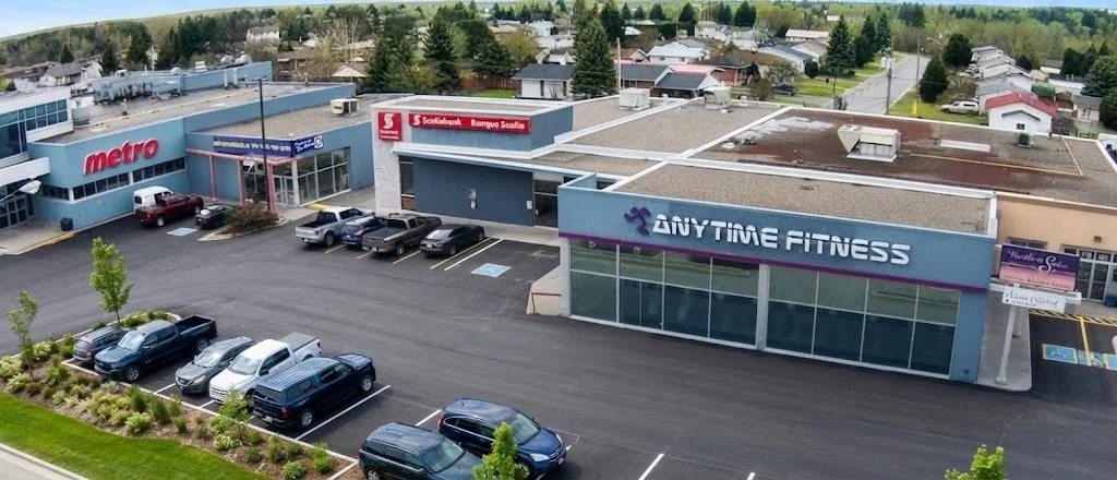Chelmsford Plaza from above, showing the retail units, parking and street access on Errington Avenue